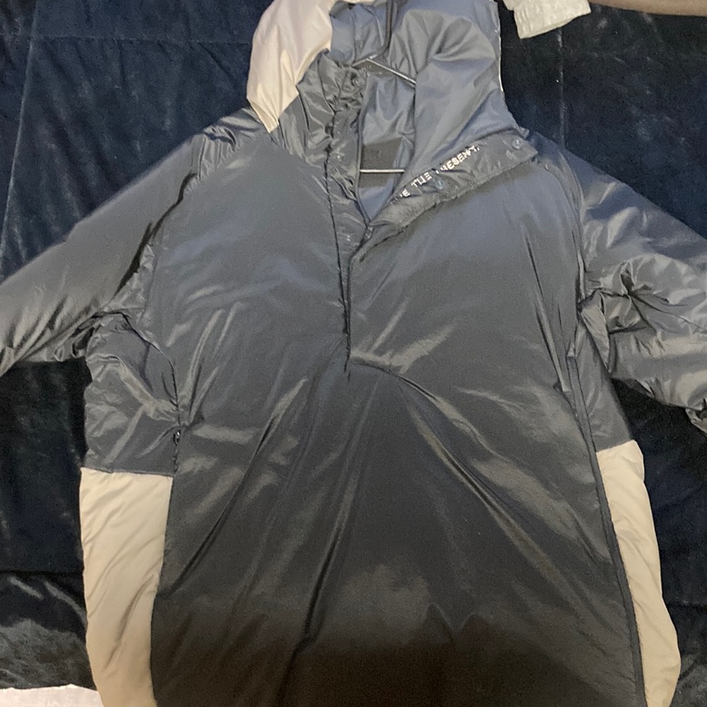 NWOT LuluLemon Anorak XL
